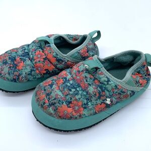 The North Face Floral Kids Slippers - Green and Red